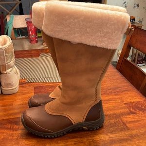 Ugg tall boots size 10 brand new